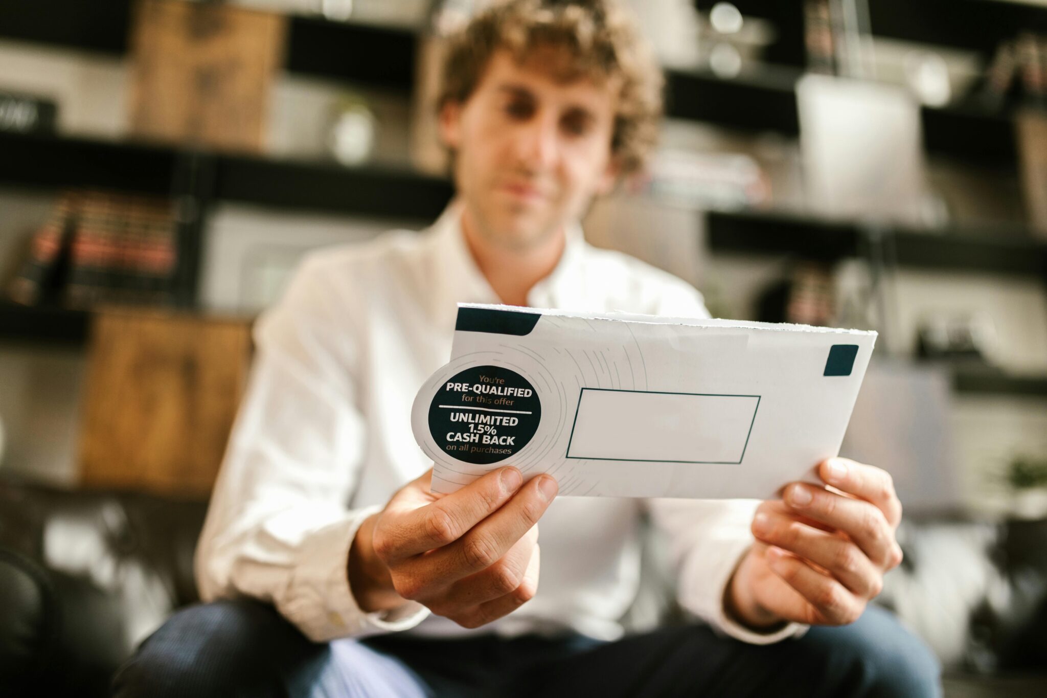 Direct Mail vs. Digital Marketing Why Miami Businesses Should Combine